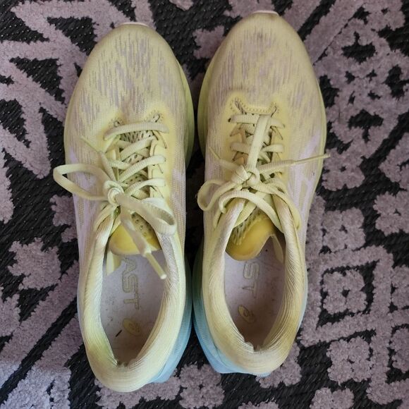 Asics Women's Neon Yellow Novablast 3 - Picture 2 of 7